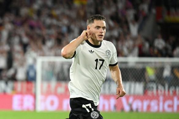 前沿任意球 前沿任意球