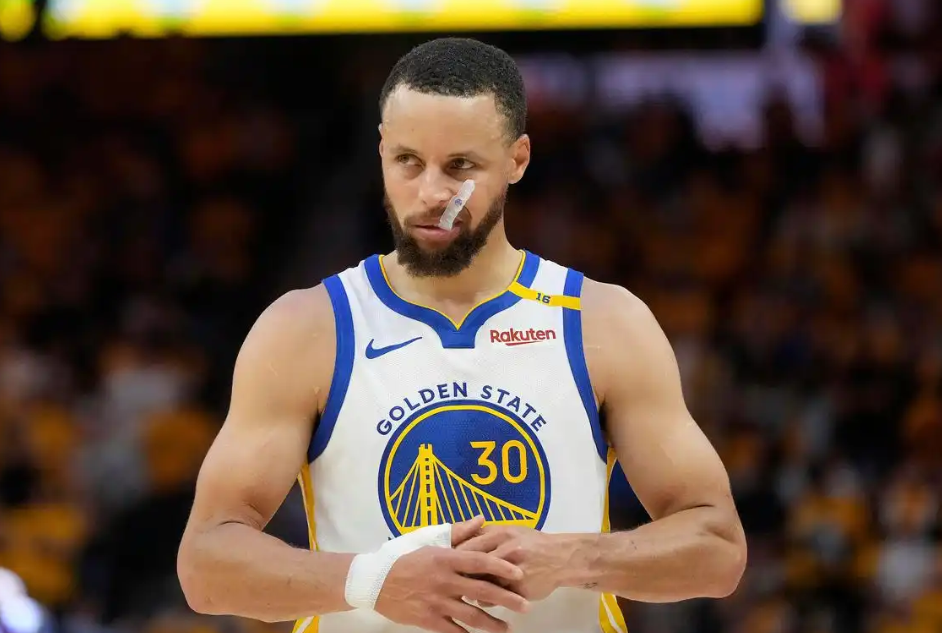 他算是稳住, 个人能力去, 比赛飞奔 他算是稳住, 个人能力去, 比赛飞奔